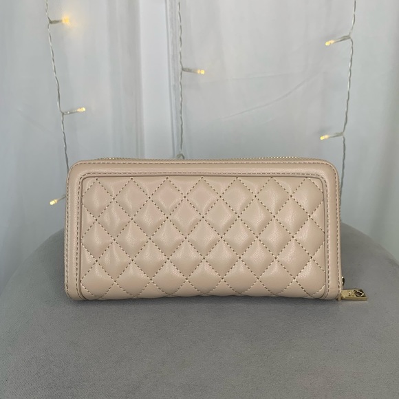 Love Moschino wallet tan with gold hardware - Picture 2 of 4